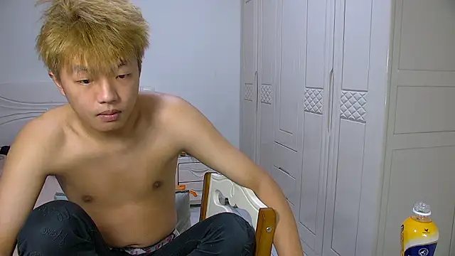 Snapshot of Chocolates-001 chatting on 19, 2, 2026 Chocolates-001 online show from 19, 2, 2026