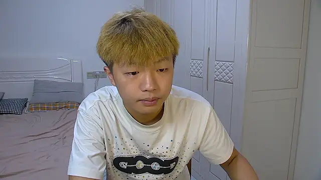 Snapshot of Chocolates-001 chatting on 12, 3, 2026 Chocolates-001 online show from 12, 3, 2026