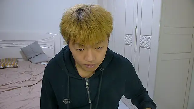 Snapshot of Chocolates-001 chatting on 17, 3, 2026 Chocolates-001 online show from 17, 3, 2026