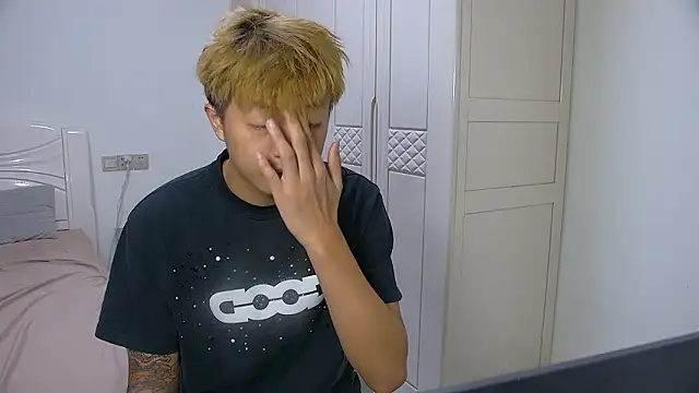 Snapshot of Chocolates-001 chatting on 20, 3, 2026 Chocolates-001 online show from 20, 3, 2026