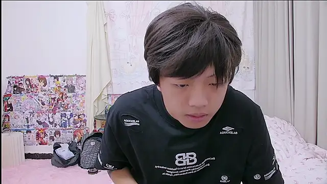 Snapshot of Chocolates-001 chatting on 14, 4, 2026 Chocolates-001 online show from 14, 4, 2026