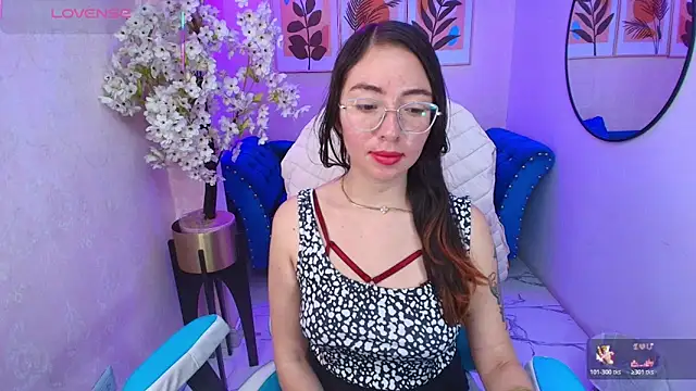 Snapshot of Veronica_miiller chatting on 25, 4, 2026 Veronica miiller online show from 25, 4, 2026