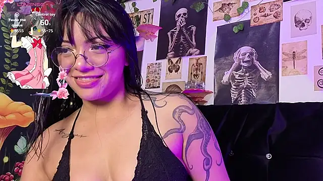 Snapshot of victoriia_thompson chatting on 1, 3, 2026 victoriia thompson online show from 1, 3, 2026