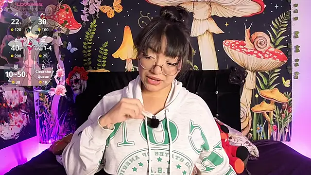 Snapshot of victoriia_thompson chatting on 9, 4, 2026 victoriia thompson online show from 9, 4, 2026