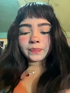 Snapshot of pinkybombon chatting on 12, 6, 2026 pinkybombon online show from 12, 6, 2026
