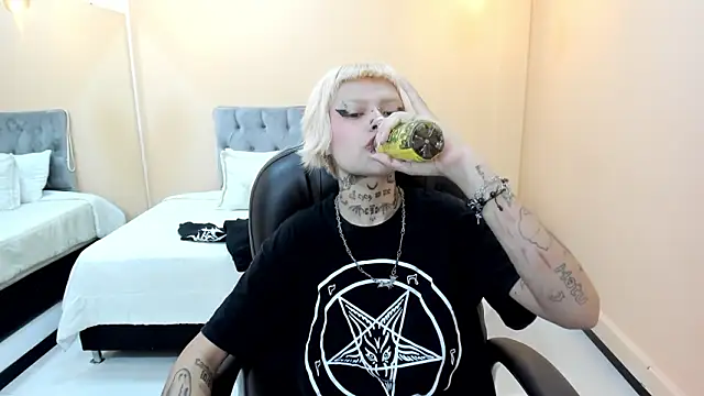 Bela Craxkerr online show from 28, 3, 2026