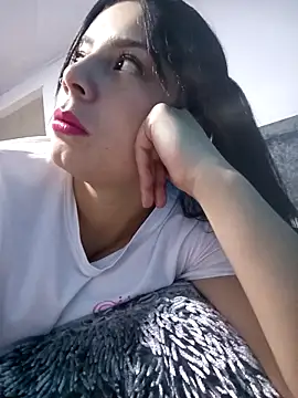 Snapshot of adhara_montiel_ chatting on 14, 2, 2026 adhara montiel online show from 14, 2, 2026