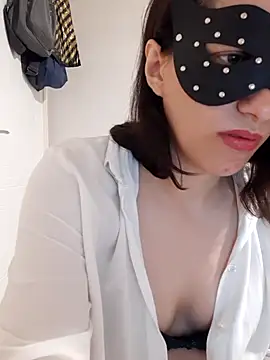 Snapshot of Defne03 chatting on 12, 7, 2026 Defne03 online show from 12, 7, 2026