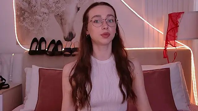 Snapshot of Emily_Simon chatting on 1, 7, 2026 Emily Simon online show from 1, 7, 2026