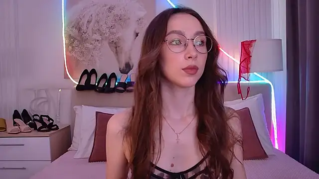 Snapshot of Emily_Simon chatting on 13, 7, 2026 Emily Simon online show from 13, 7, 2026