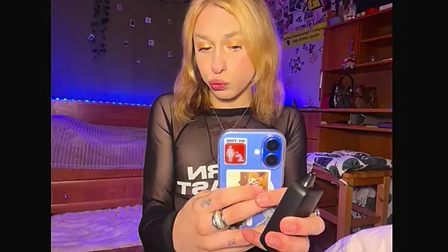 Snapshot of miss_barbie111 chatting on 8, 2, 2026 miss barbie111 online show from 8, 2, 2026