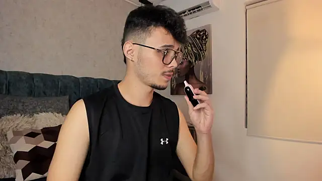 Snapshot of Alhan_Twink chatting on 7, 7, 2026 Alhan Twink online show from 7, 7, 2026
