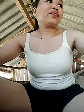 Snapshot of Sam-cute chatting on 12, 4, 2026 Sam-cute online show from 12, 4, 2026