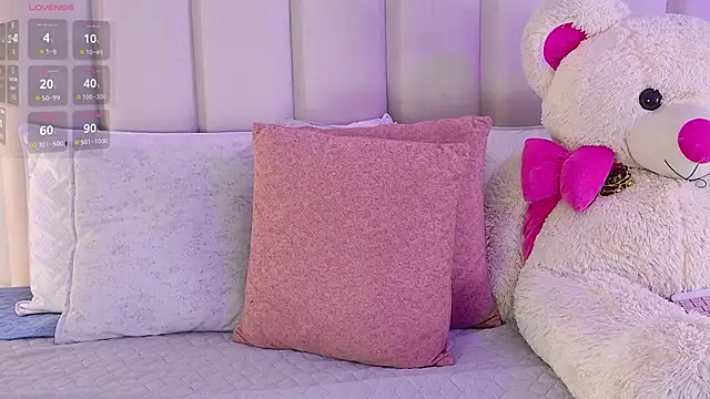 Snapshot of Liza_brown chatting on 20, 4, 2026 Liza brown online show from 20, 4, 2026