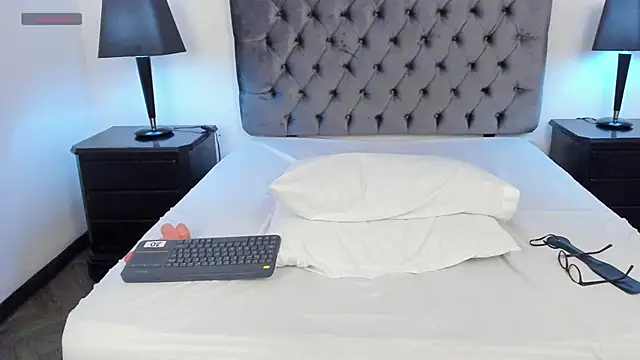 Snapshot of Kiri_Black_ chatting on 9, 4, 2026 Kiri Black online show from 9, 4, 2026