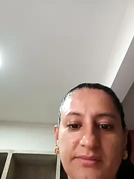 Luna seductora12 online show from 9, 2, 2026