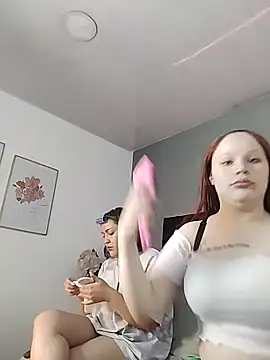 Crystaa12 online show from 12, 2, 2026