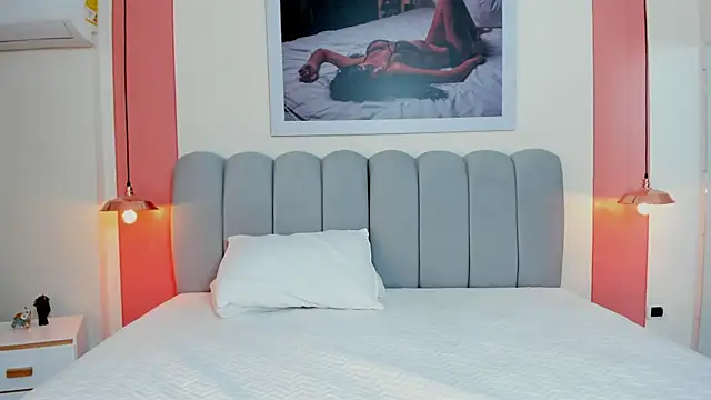 EmmaBoyd online show from 17, 1, 2026