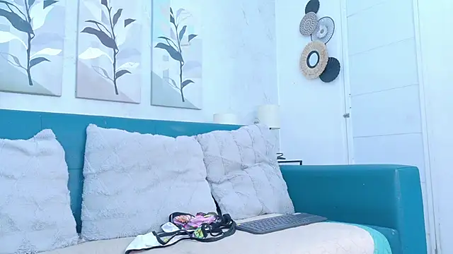 Snapshot of sofia_laverde chatting on 17, 4, 2026 sofia laverde online show from 17, 4, 2026