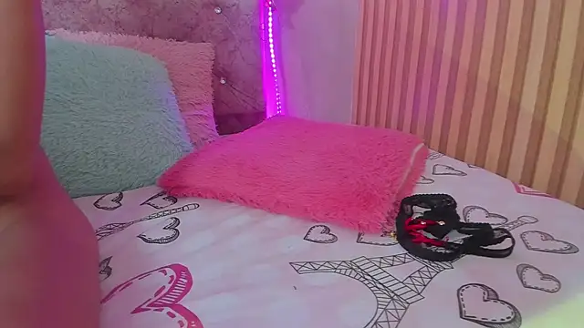 Snapshot of lovely__kiss__ chatting on 23, 3, 2026 lovely kiss online show from 23, 3, 2026