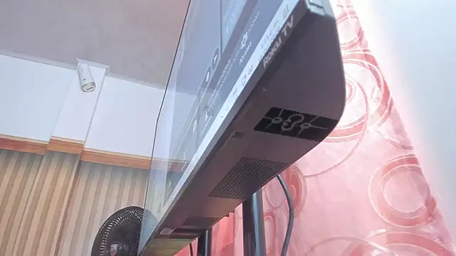 Snapshot of lovely__kiss__ chatting on 18, 4, 2026 lovely kiss online show from 18, 4, 2026