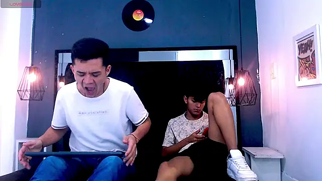 James And Kenet online show from 27, 2, 2026