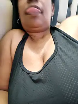Snapshot of Zeyllyjhonson chatting on 28, 4, 2026 Zeyllyjhonson online show from 28, 4, 2026