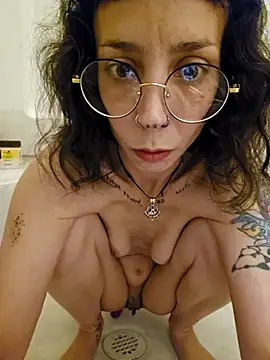 xxEMMxxx online show from 25, 2, 2026