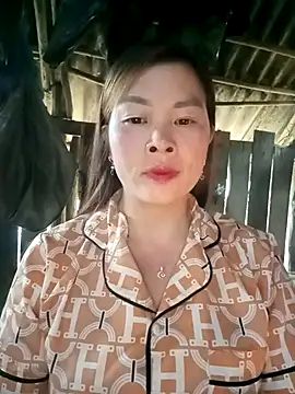 Bling sexy online show from 3, 2, 2026