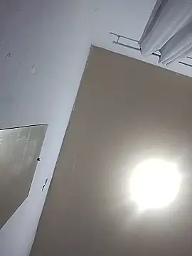 lauramartins77 online show from 16, 1, 2026