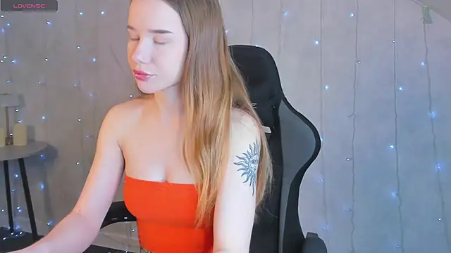 Nicole Vasquez online show from 3, 4, 2026