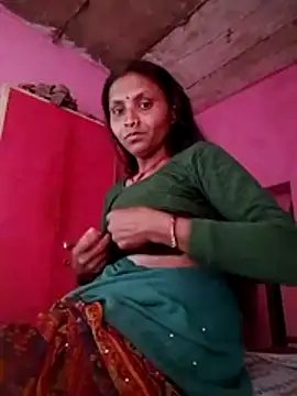 Snapshot of Juli_rathore chatting on 4, 3, 2026 Juli rathore online show from 4, 3, 2026