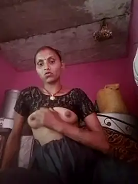 Snapshot of Juli_rathore chatting on 22, 4, 2026 Juli rathore online show from 22, 4, 2026