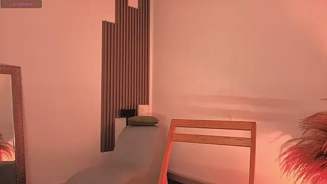 fransheskarossi online show from 15, 2, 2026