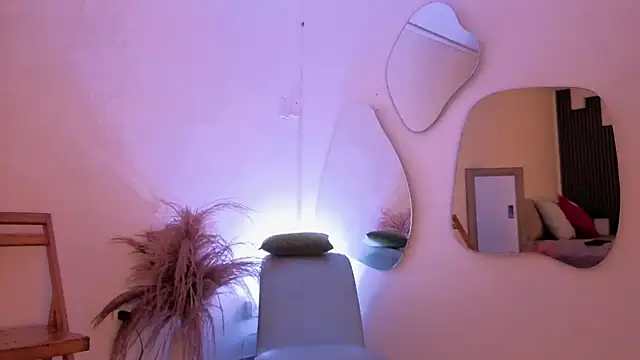 fransheskarossi online show from 24, 3, 2026