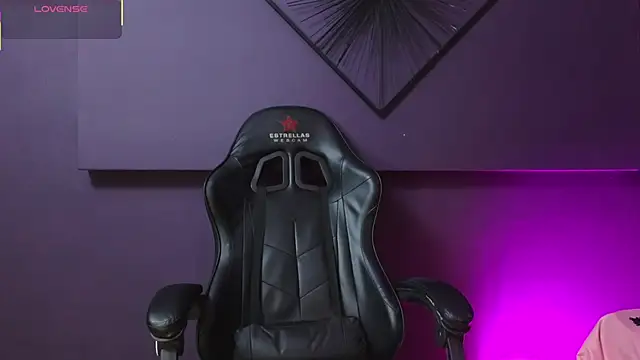 Snapshot of Rosse_Baker_ chatting on 15, 4, 2026 Rosse Baker online show from 15, 4, 2026