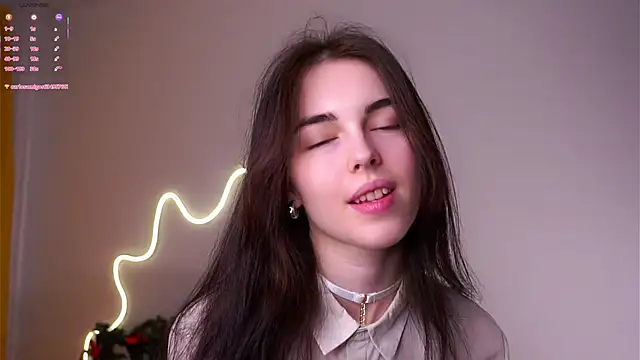 Snapshot of MirnaTellado chatting on 4, 2, 2026 MirnaTellado online show from 4, 2, 2026