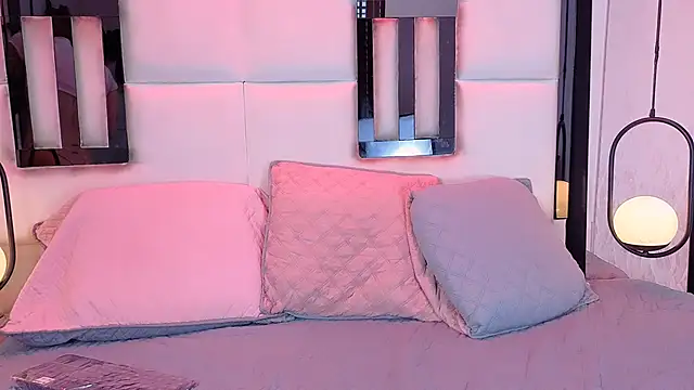 Snapshot of JuneCollins chatting on 27, 2, 2026 JuneCollins online show from 27, 2, 2026