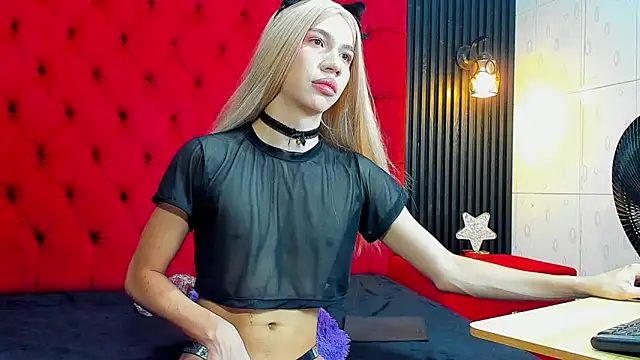 Snapshot of zoe_rei chatting on 9, 4, 2026 zoe rei online show from 9, 4, 2026