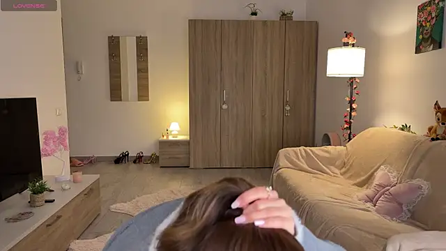 AyanaLys online show from 16, 5, 2026