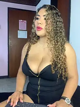 TianaRios Pink online show from 2, 3, 2026