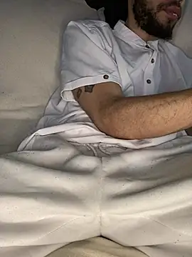 Snapshot of givemeabreak34 chatting on 25, 3, 2026 givemeabreak34 online show from 25, 3, 2026