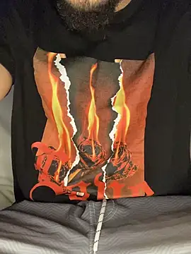 Snapshot of givemeabreak34 chatting on 27, 3, 2026 givemeabreak34 online show from 27, 3, 2026