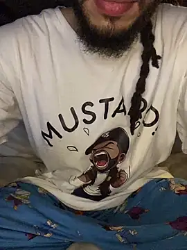 Snapshot of givemeabreak34 chatting on 10, 4, 2026 givemeabreak34 online show from 10, 4, 2026