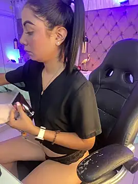 Auri   online show from 28, 3, 2026