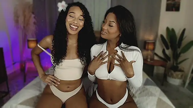 KaryMooon online show from 8, 2, 2026