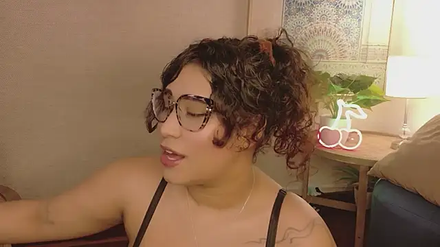 Snapshot of Maya_house chatting on 21, 4, 2026 Maya house online show from 21, 4, 2026