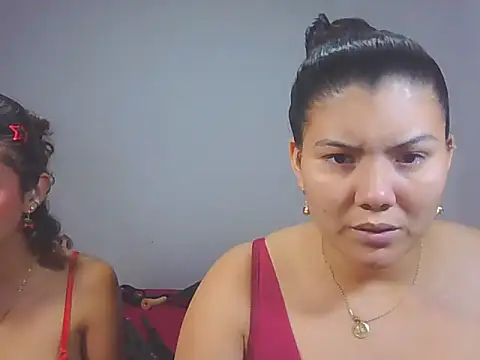 Snapshot of Helena-Paola chatting on 4, 2, 2026 Helena-Paola online show from 4, 2, 2026