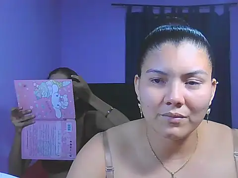 Snapshot of Helena-Paola chatting on 8, 2, 2026 Helena-Paola online show from 8, 2, 2026
