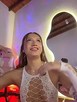 Snapshot of Alison_Ivanova chatting on 21, 5, 2026 Alison Ivanova online show from 21, 5, 2026